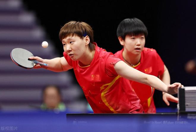 她也将在与 她也将在与